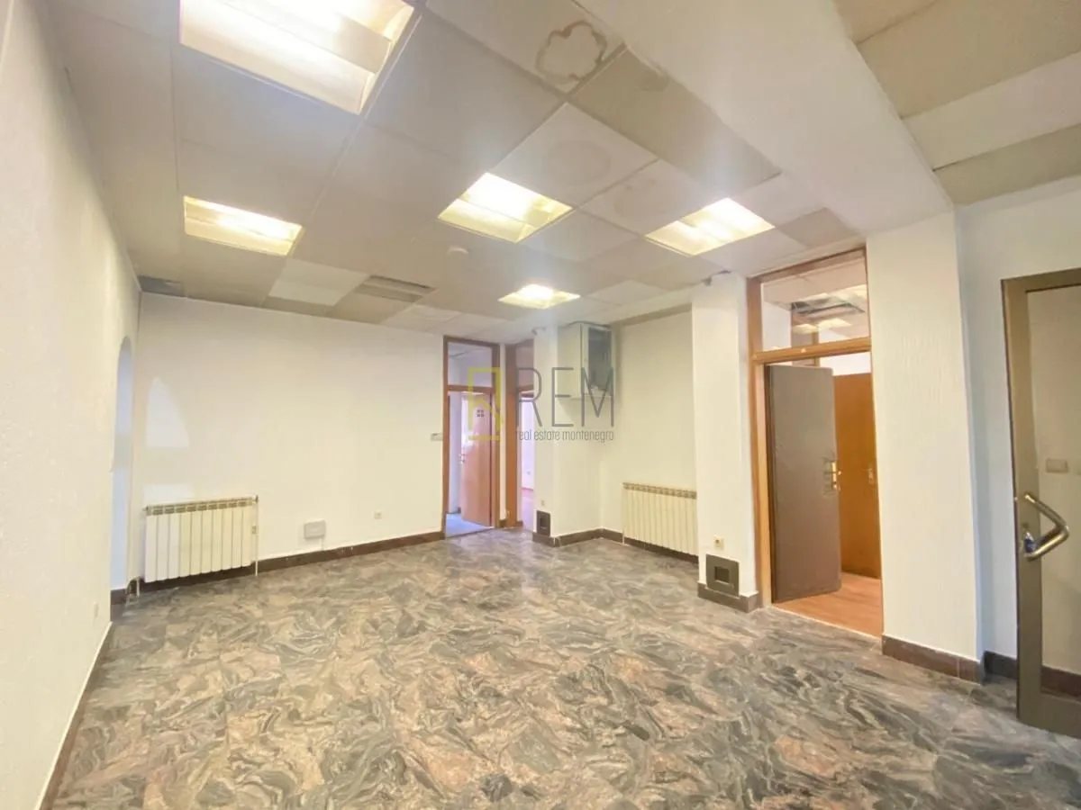 Sale, office space, 190m², Ljubović, Podgorica