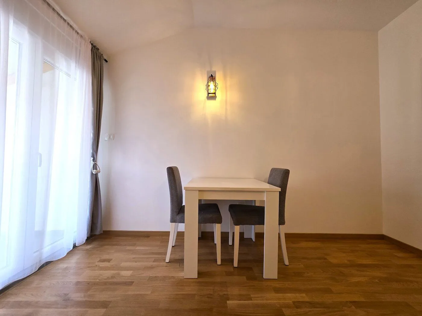 Rent, studio apartment, 28m², Zagorič, Podgorica