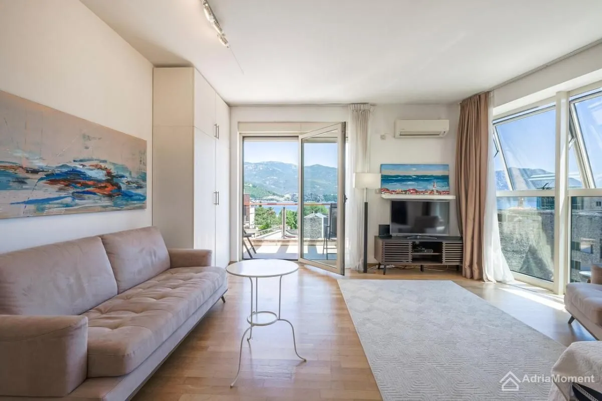 Sale, two bedroom apartment, 75m², Centar, Budva