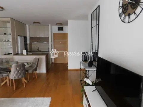 Izdavanje, trosoban stan, 85m², Novi Beograd Blok 65, Novi Beograd Sve Podlokacije - image 13