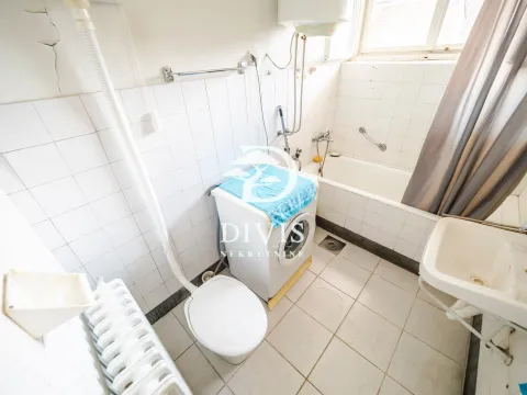 Sale, four bedroom apartment, 85m², Cvetni Trg, Vračar Sve Podlokacije - image 4