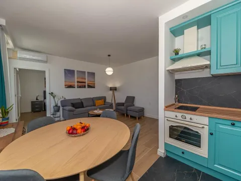 Rent, two bedroom apartment, 56m², Centar, Bar - image 8