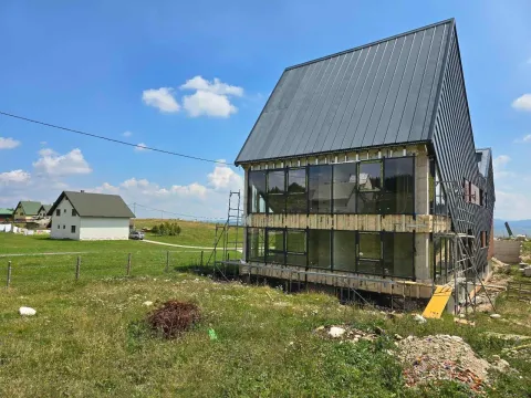 Prodaja, jednosoban stan, 31m², Žabljak, Crna Gora - image 13