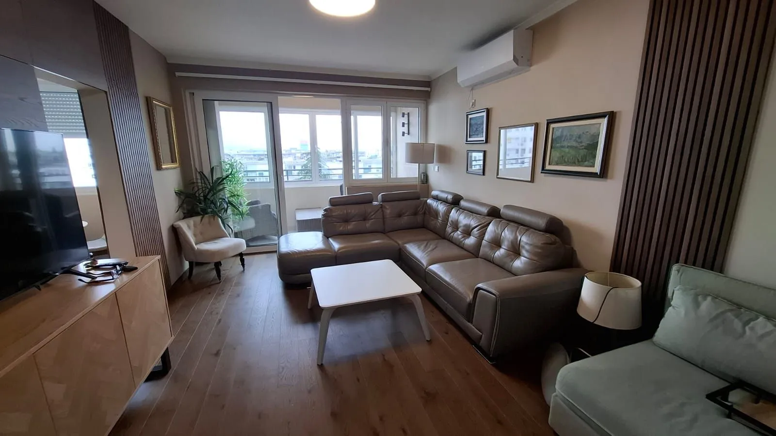 Izdavanje, dvosoban stan, 75m², Preko Morače, Podgorica