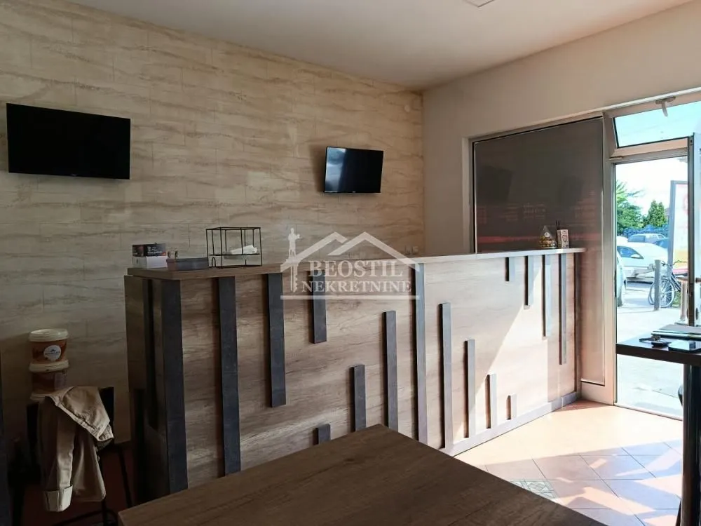 Izdavanje, poslovni prostor, 26m², Borča 1, Borča Sve Podlokacije