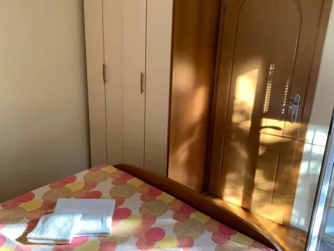 Rent, one bedroom apartment, 50m², Budva, Crna Gora - image 5