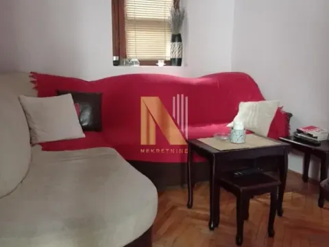 Prodaja, dvosoban stan, 48m², Bulevar Oslobodjenja, Novi Sad Sve Podlokacije