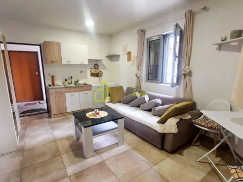 Izdavanje, garsonjera, 22m², Centar, Podgorica - image 3