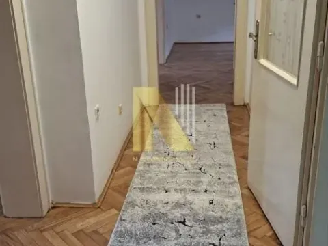 Izdavanje, trosoban stan, 88m², Centar, Novi Sad - image 11