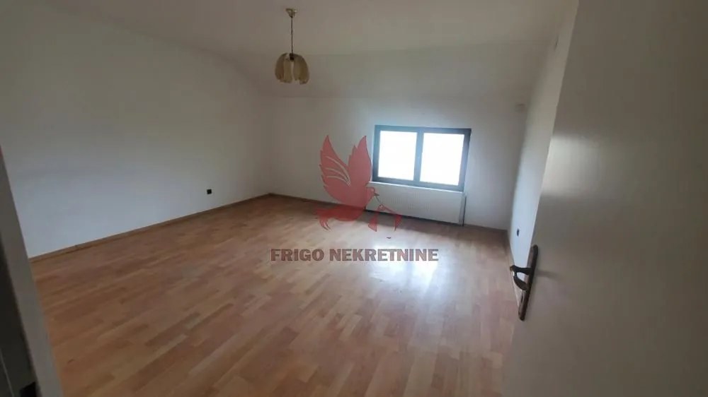 Sale, house, 900m², Mladenovac, Beograd