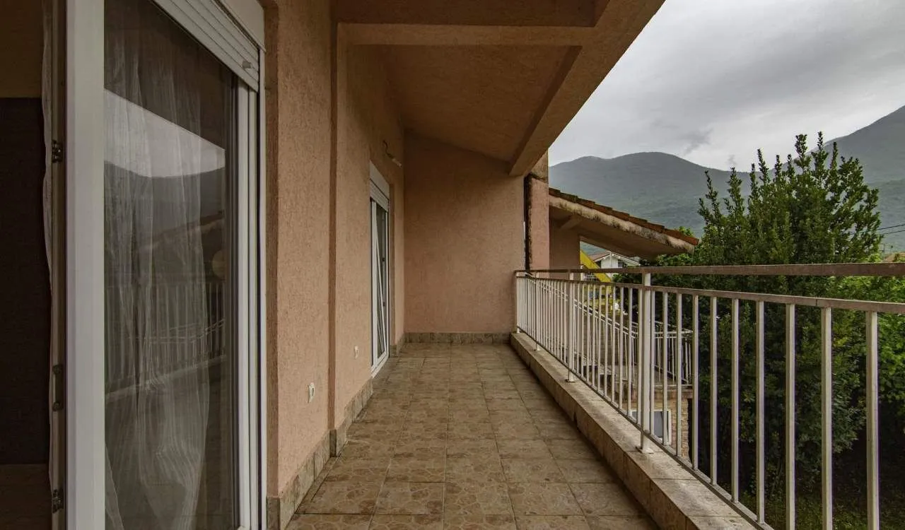 Prodaja, kuća, 400m², Danilovgrad, Crna Gora