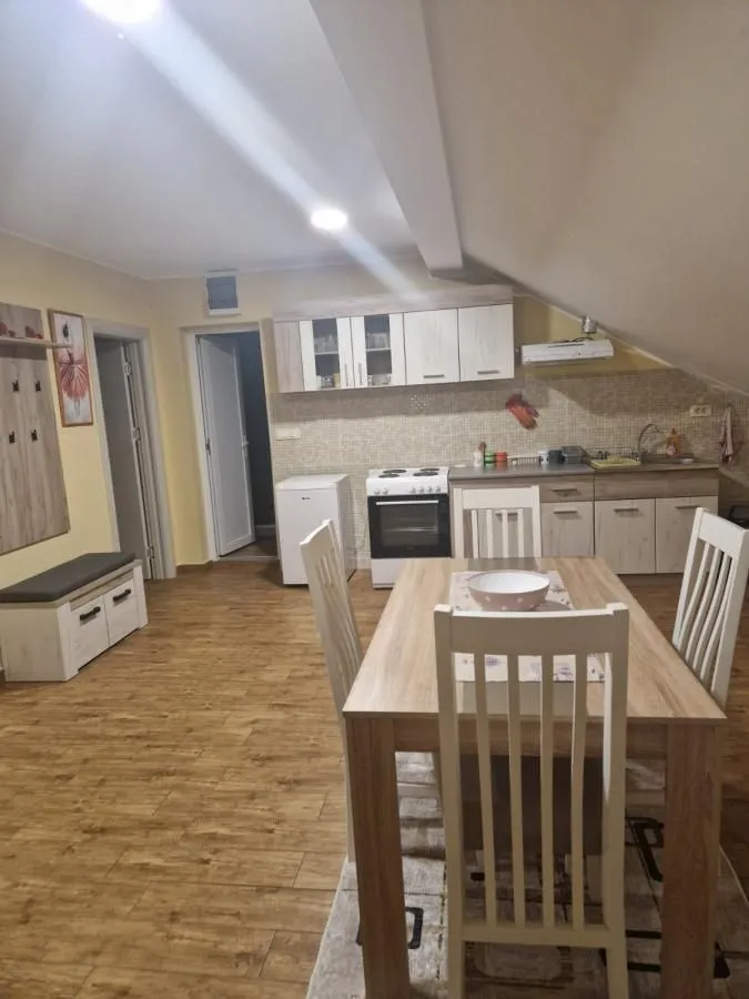 Rent, one bedroom apartment, 57m², Tivat, Crna Gora