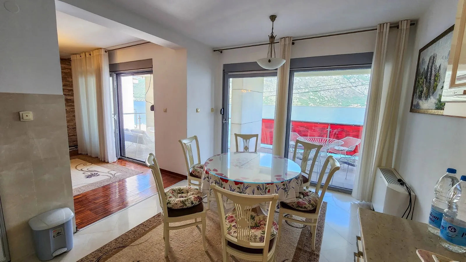 Prodaja, stan, 105m², Kotor, Crna Gora