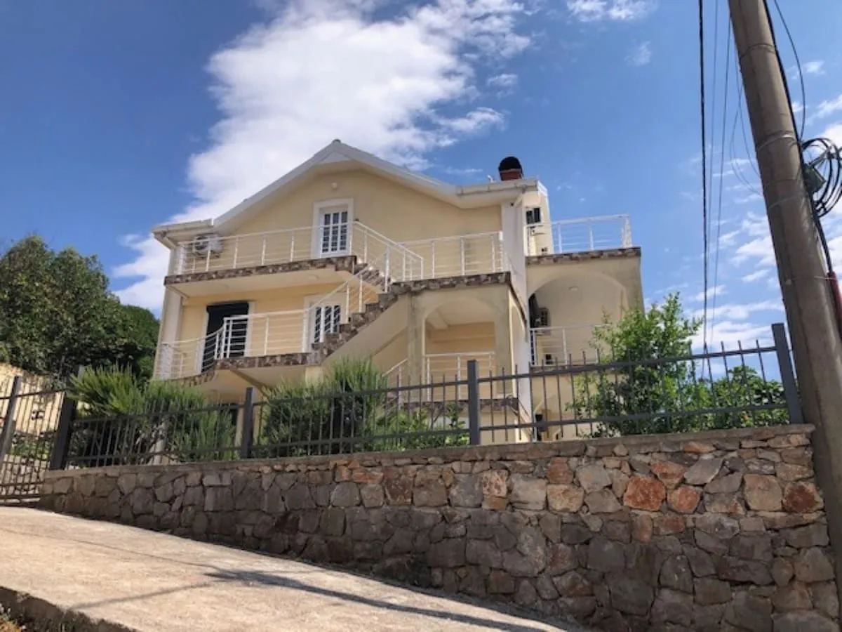 Prodaja, kuća, 430m², Krimovica, Kotor