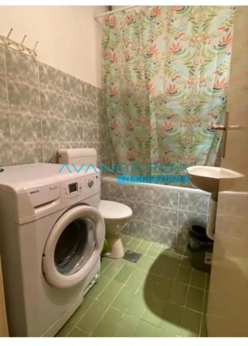 Izdavanje, stan, 68m², Kanarevo Brdo, Beograd