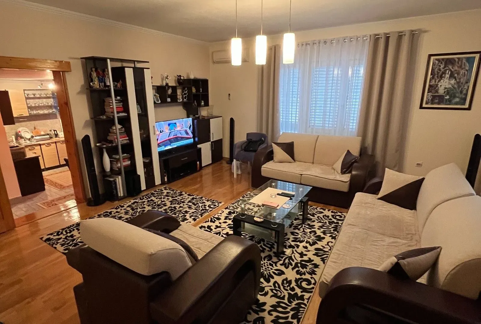 Sale, house, 761m², Tološi, Podgorica