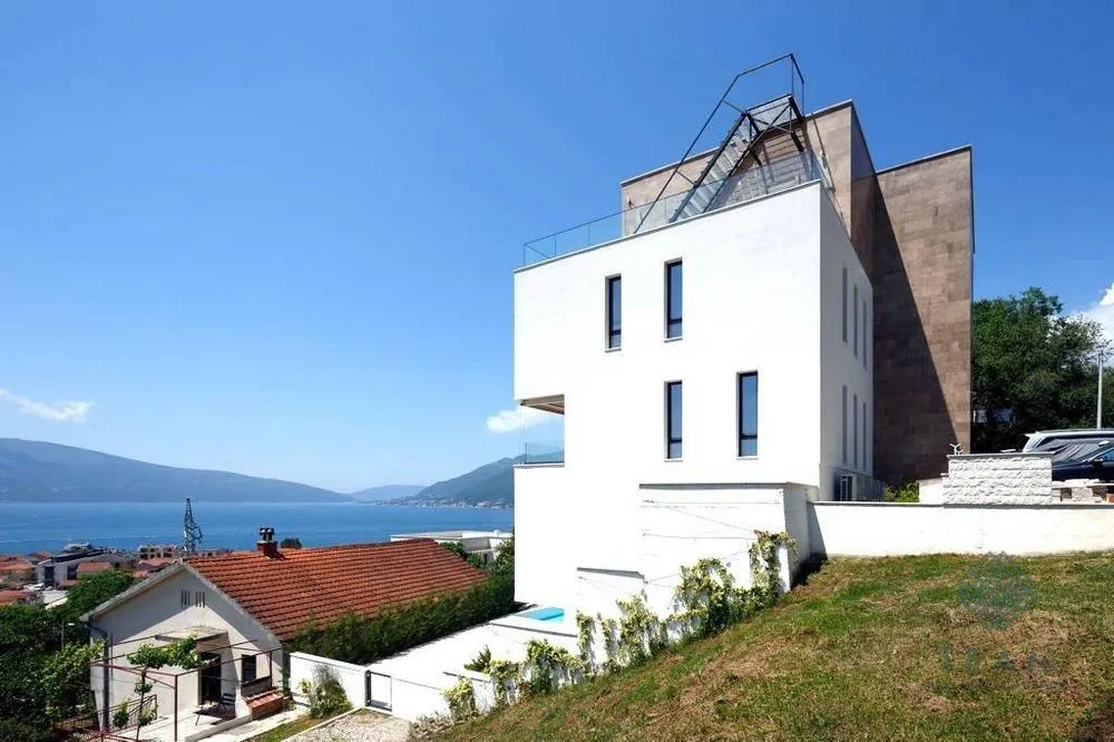 Sale, two bedroom apartment, 102m², Donja Lastva, Tivat