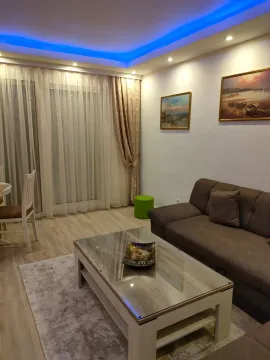 Izdavanje, dvosoban stan, 70m², Centar, Bar - image 2
