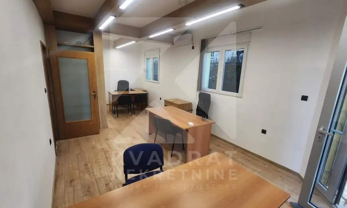 Izdavanje, poslovni prostor, 53m², Momišići, Podgorica