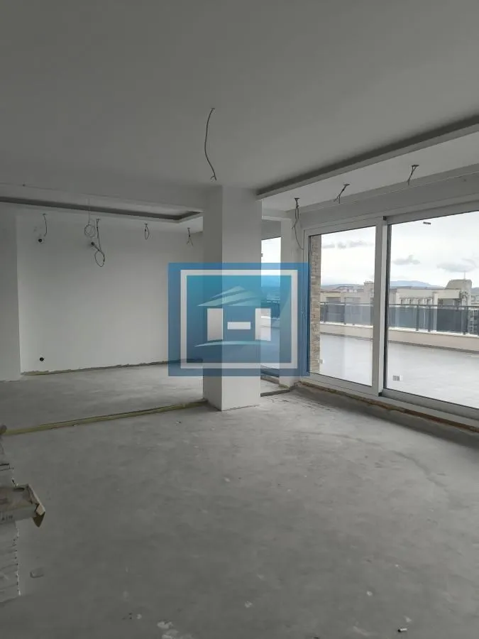 Sale, apartment, 500m², Centar, Ćuprija