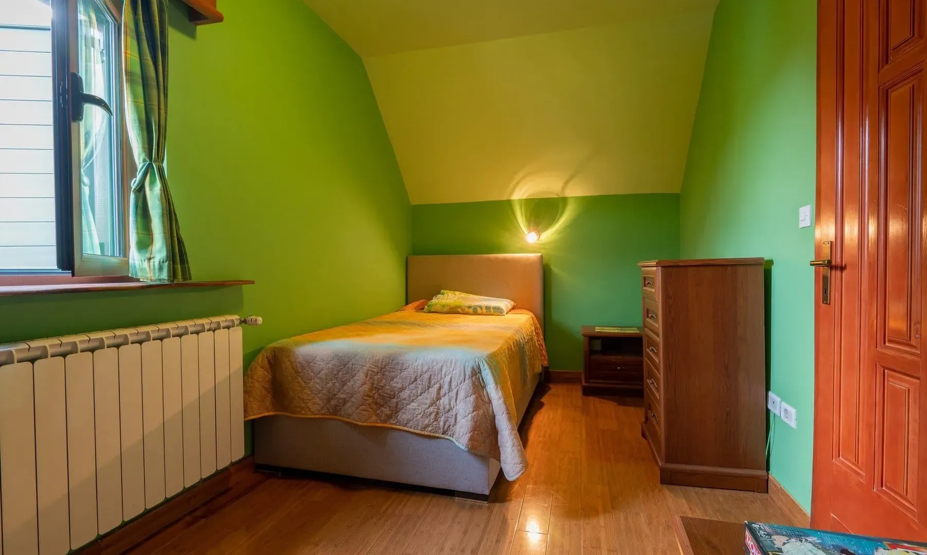 Prodaja, kuća, 200m², Motički gaj, Žabljak