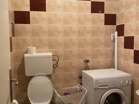 Sale, three bedroom apartment, 75m², Medaković Sve Podlokacije, Beograd - image 9