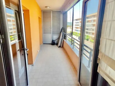 Rent, two bedroom apartment, 74m², City Kvart, Podgorica - image 11