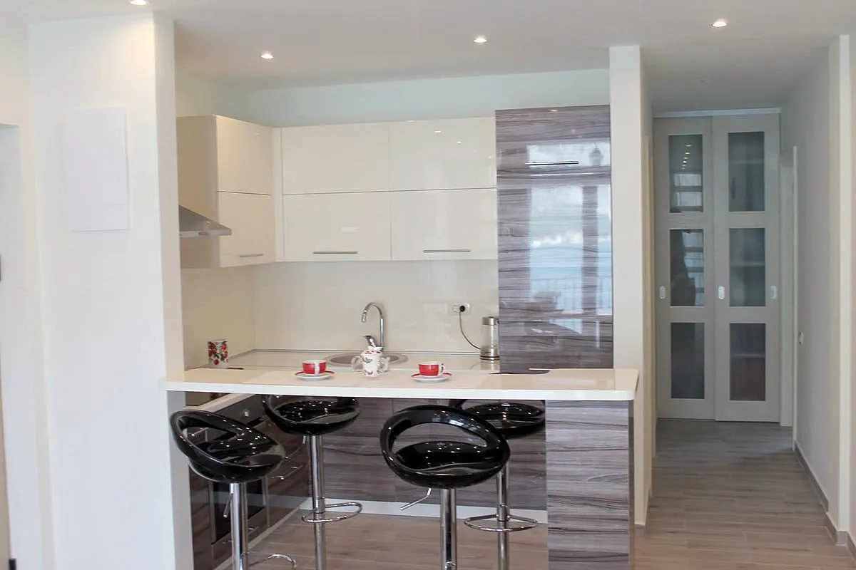 Prodaja, trosoban stan, 107m², Prčanj, Kotor