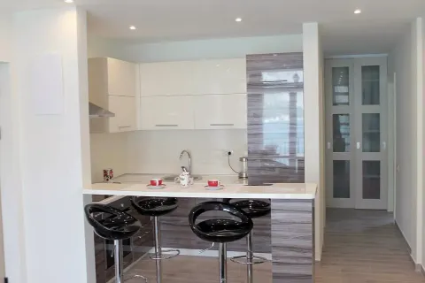Prodaja, trosoban stan, 107m², Prčanj, Kotor - image 5