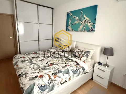 Prodaja, trosoban stan, 72m², City Kvart, Podgorica - image 8