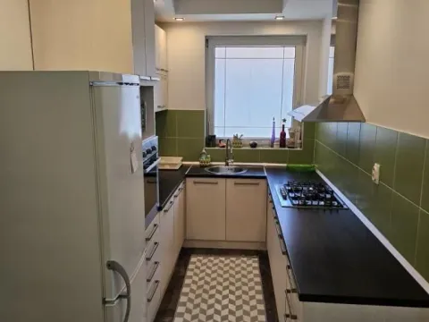 Izdavanje, dvosoban stan, 60m², Centar, Novi Sad - image 7