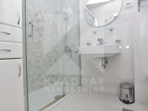 Izdavanje, jednosoban stan, 49m², Central Point, Podgorica - image 9