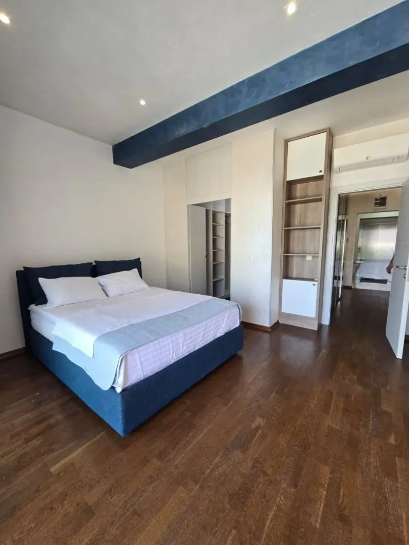 Rent, three bedroom apartment, 120m², Dobrota, Kotor