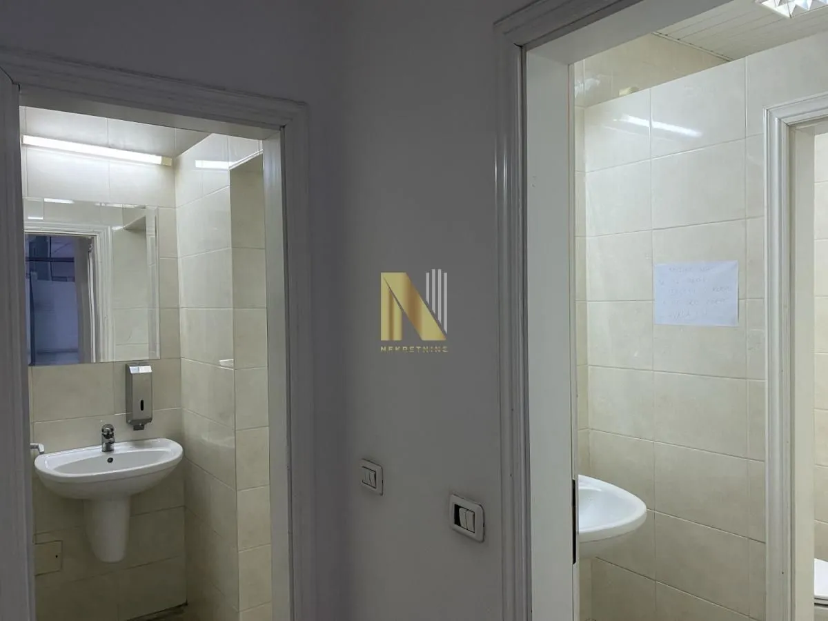 Rent, office space, 352m², Bulevar Oslobodjenja, Novi Sad Sve Podlokacije