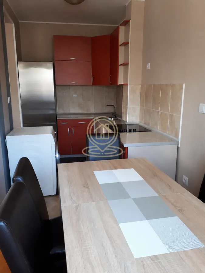 Izdavanje, jednosoban stan, 40m², Socijalno, Novi Sad Sve Podlokacije