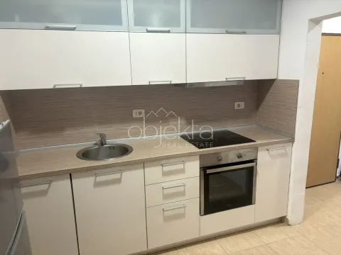 Izdavanje, stan, 84m², Tivat, Crna Gora - image 3