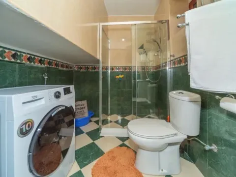 Izdavanje, kuća, 292m², Kotor, Crna Gora - image 13