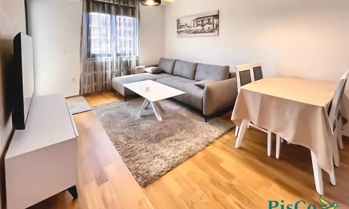 Izdavanje, dvosoban stan, 70m², City Kvart, Podgorica