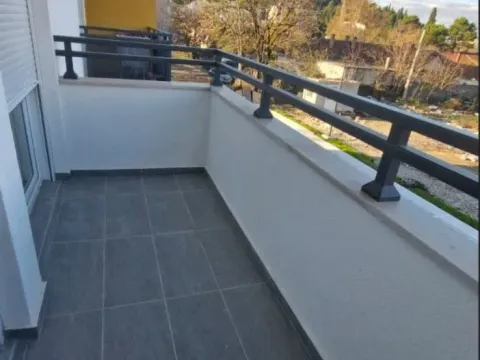 Prodaja, jednosoban stan, 44m², Pobrežje, Podgorica - image 9