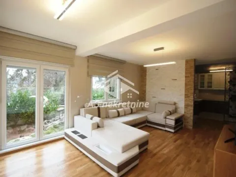 Izdavanje, trosoban stan, 90m², Savski Venac, Beograd - image 4