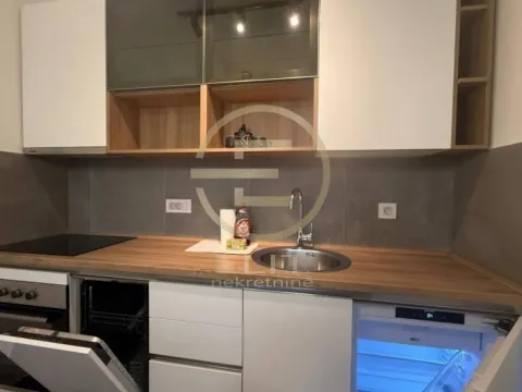 Izdavanje, stan, 42m², Bulevar Evrope, Novi Sad Sve Podlokacije - image 12