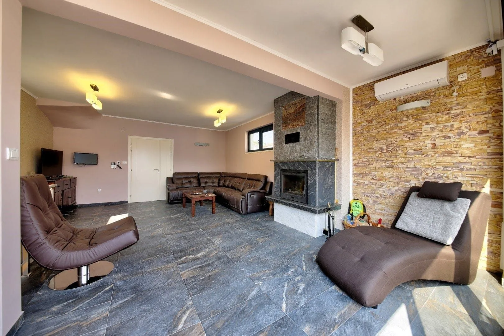 Sale, house, 190m², Kotor, Crna Gora