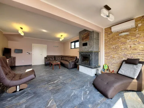 Sale, house, 190m², Kotor, Crna Gora - image 12