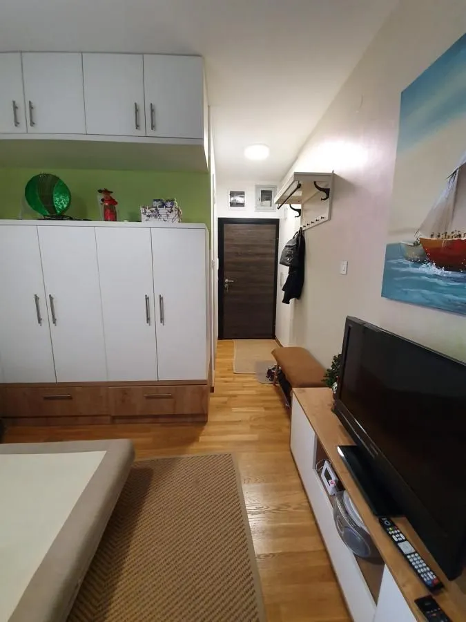 Prodaja, jednosoban stan, 31m², Adamovićevo Naselje, Novi Sad Sve Podlokacije