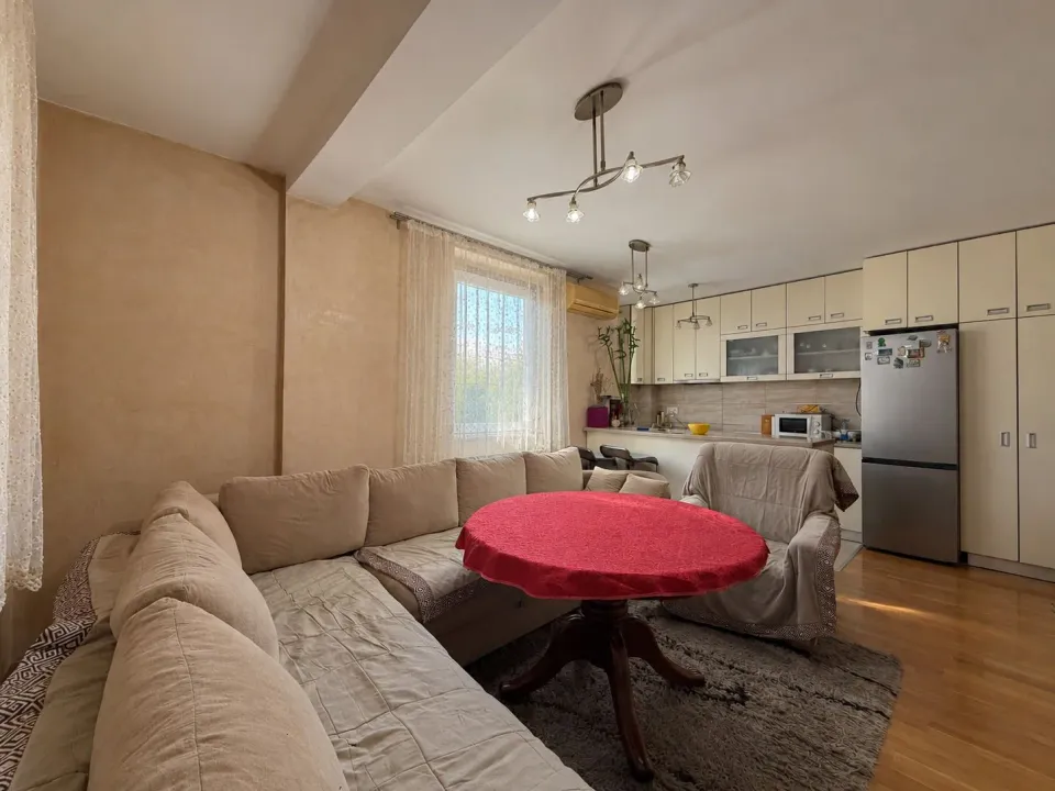 Prodaja, trosoban stan, 55m², Ledine, Beograd
