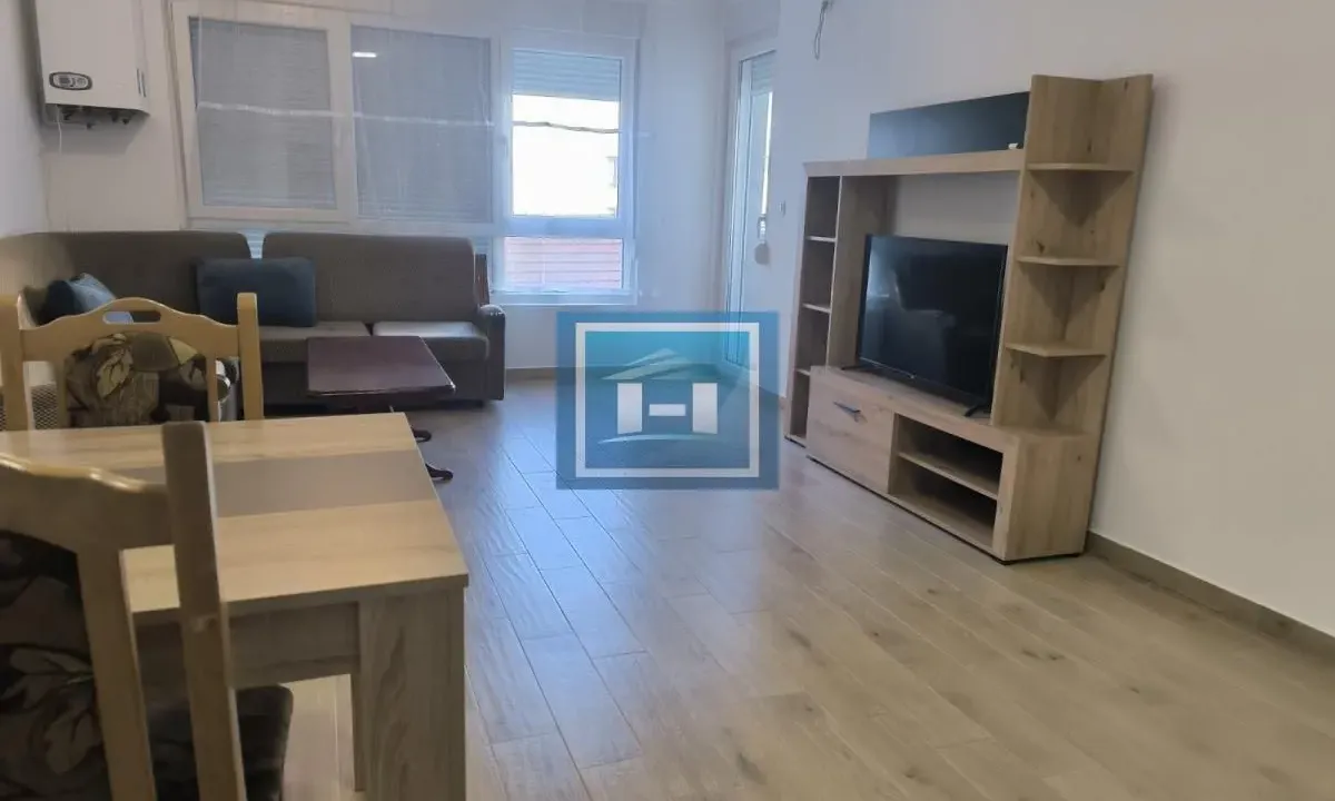 Izdavanje, jednosoban stan, 48m², Centar, Ćuprija