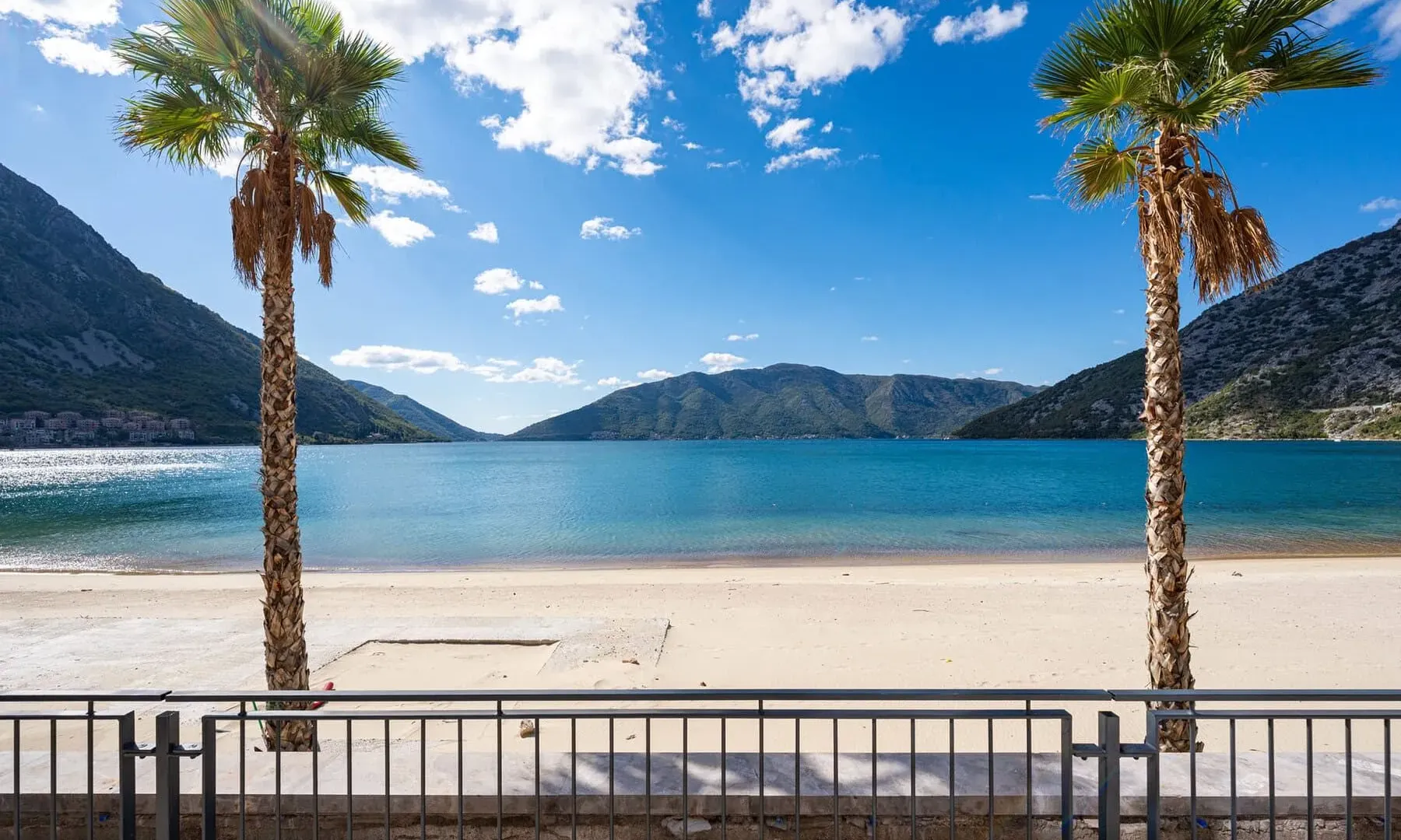 Rent, two bedroom apartment, 116m², Risan, Kotor