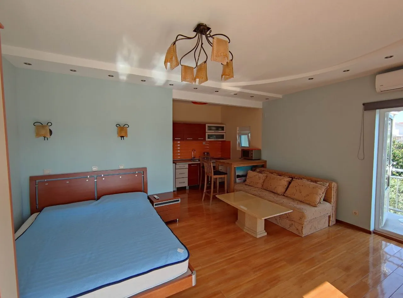 Daily-rent, studio apartment, 33m², Donja Lastva, Tivat