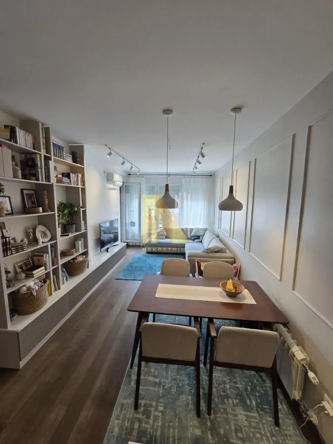 Prodaja, trosoban stan, 67m², Adamovićevo Naselje, Novi Sad Sve Podlokacije