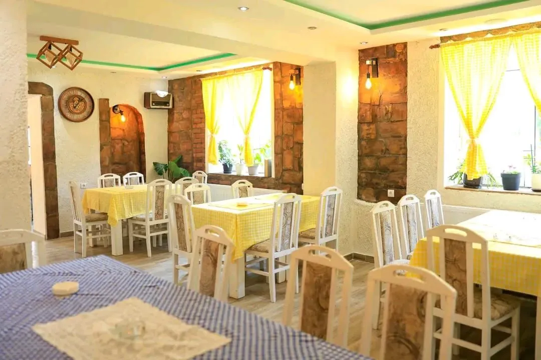 Izdavanje, ugostiteljski objekat, 100m², Beška, Inđija